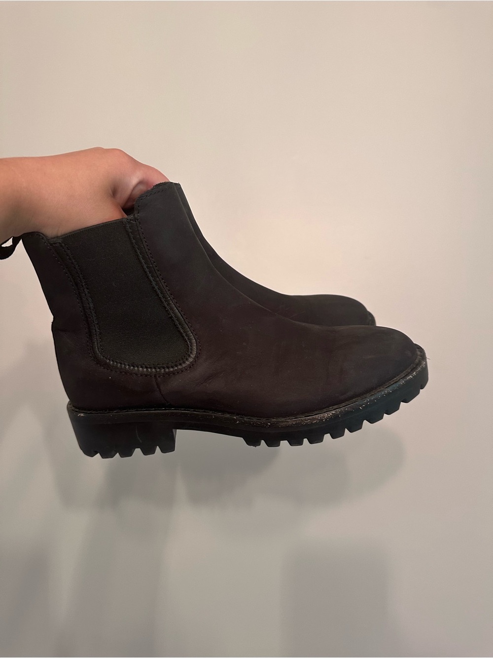 Women’s Thursday Boots Matte Black Chelsea Boots Legend style size 6